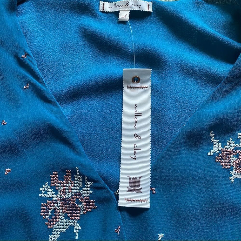 NEW Willow and Clay | Elizabeth Embroidered Wrap Dress, Size M - Picture 10 of 12